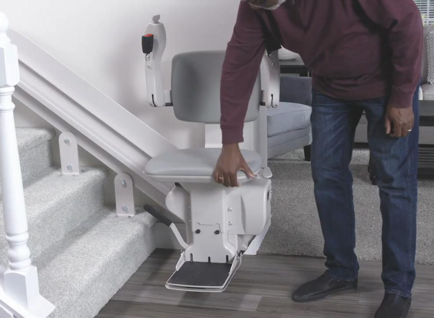Bruno Elite curved stair lift
