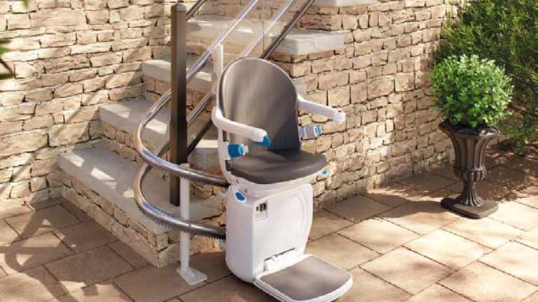 Handicare 4000 curved outdoor stair lift
