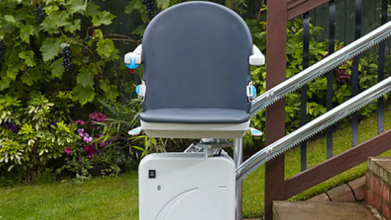 Handicare 4000 curved outdoor stair lift