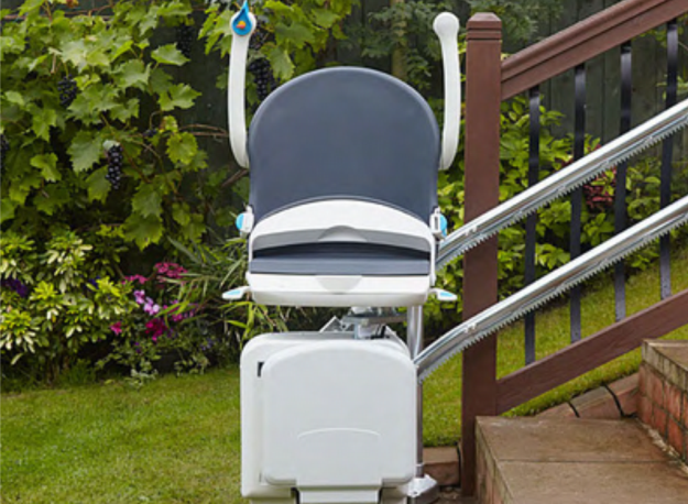 Handicare 4000 Outdoor curved outdoor stair lift